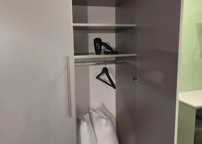 Rcr Einstein 3 Apartament *